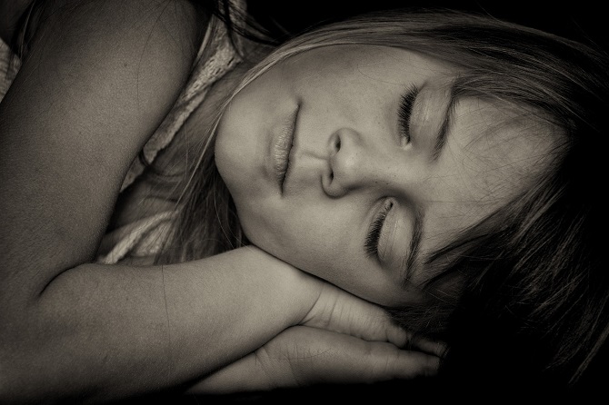 כמה שעות צריכים לישון ילדים בגילאי 6 עד 13 שנים